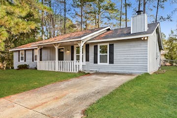 8974 Homewood Dr Riverdale, GA 30274